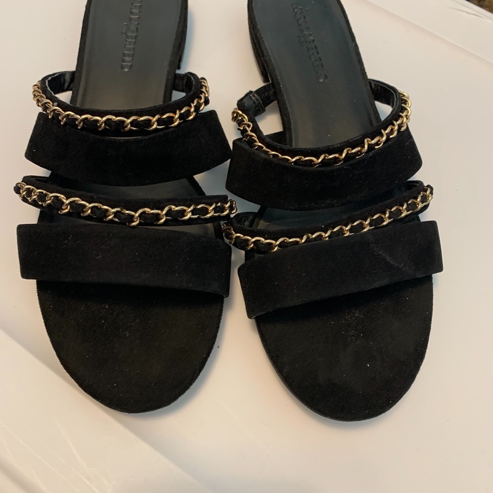 Suede flat sandals